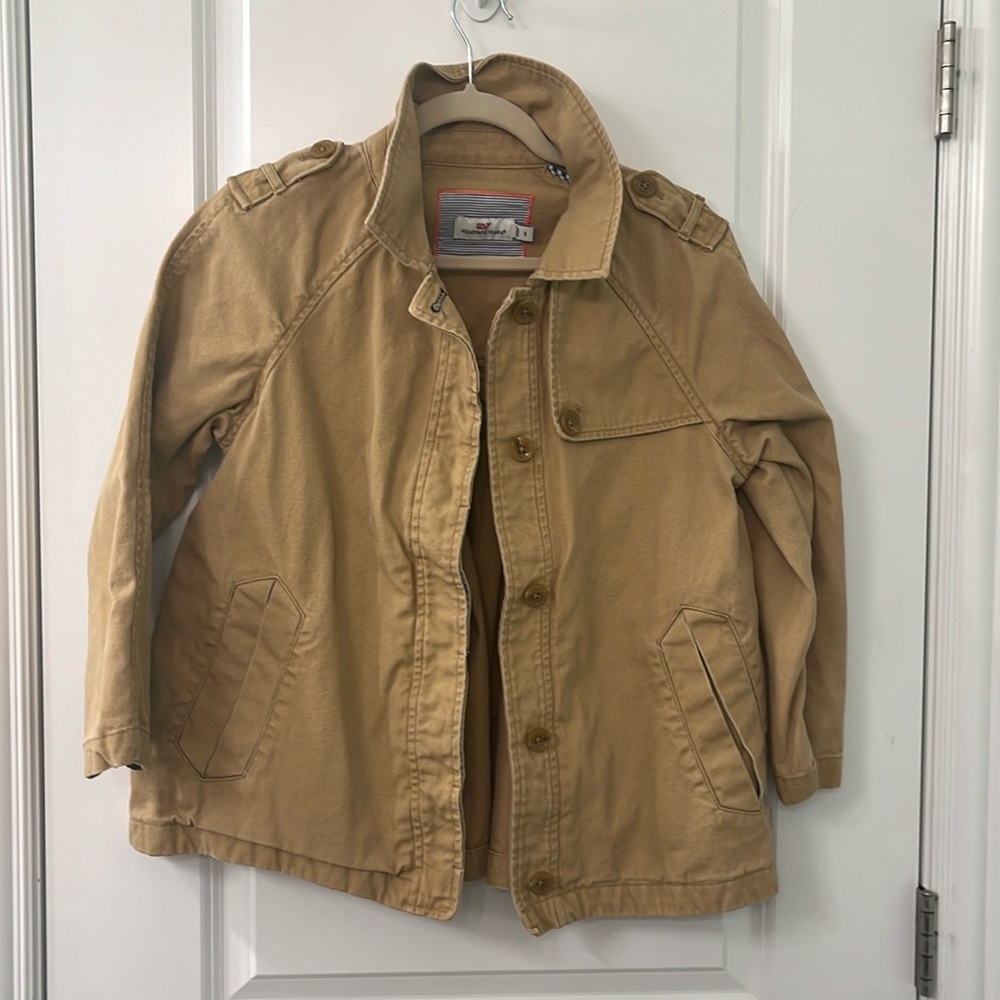 Vineyard Vines cropped trench